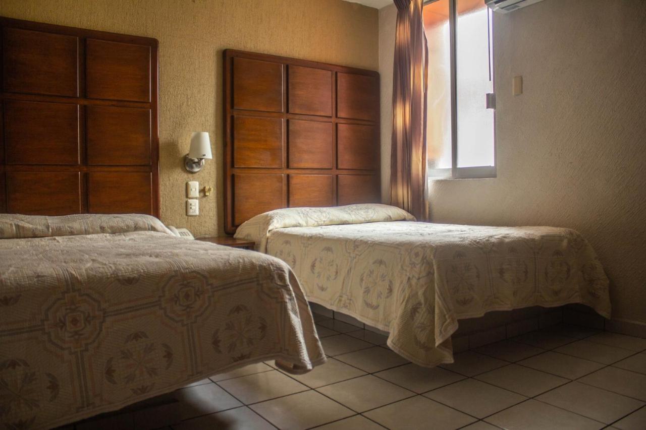 Hotel California Tuxpan  Exterior photo