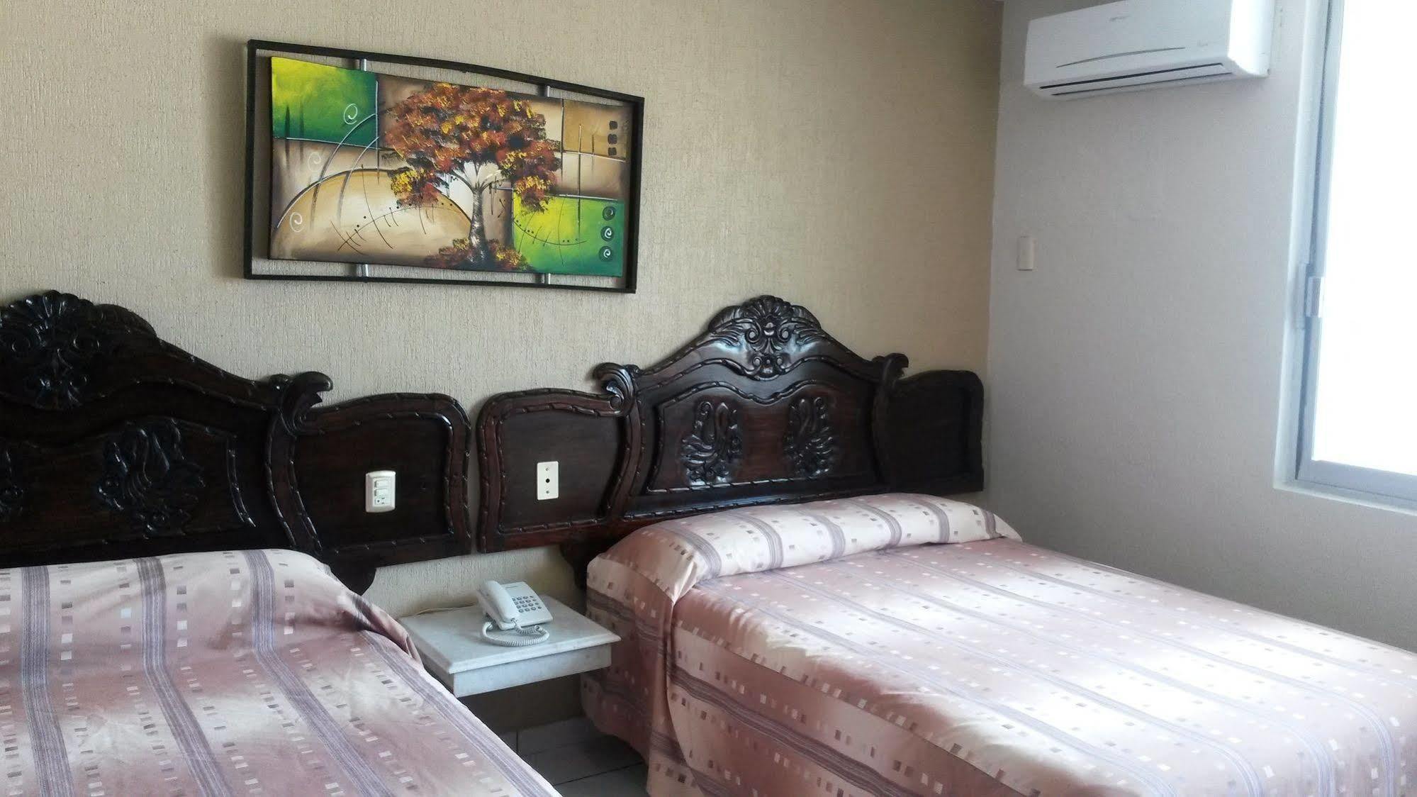 Hotel California Tuxpan  Exterior photo