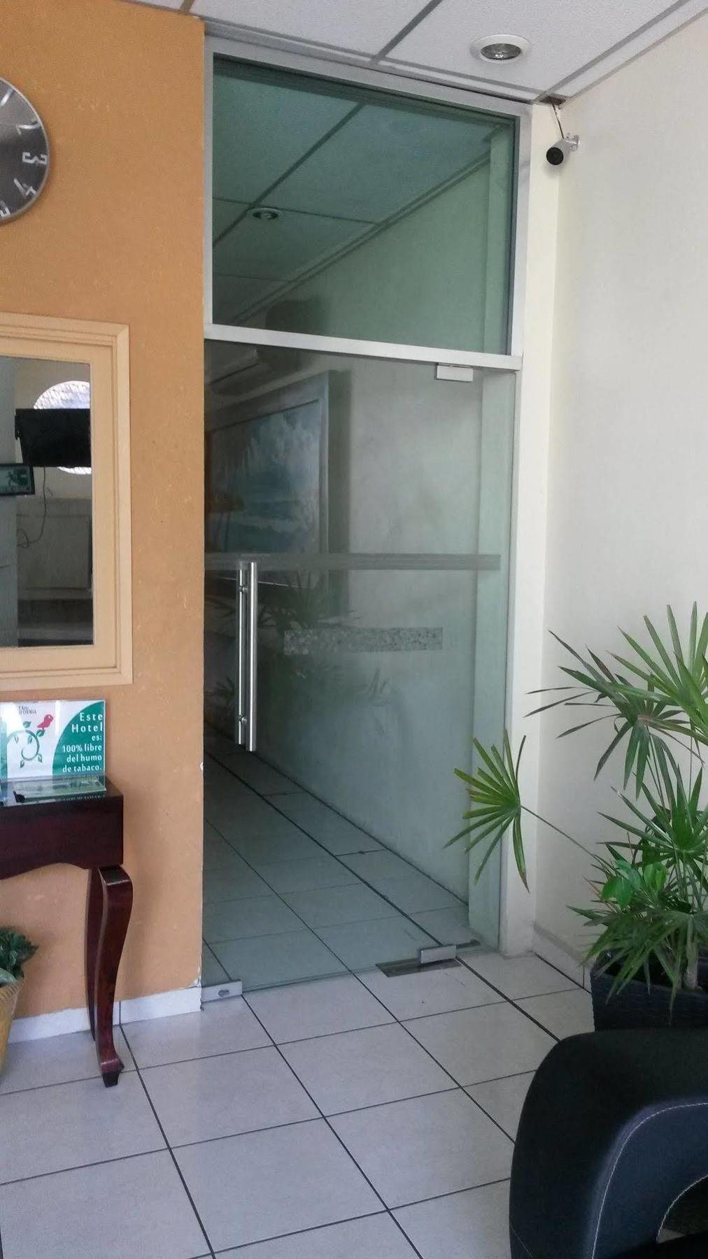 Hotel California Tuxpan  Exterior photo